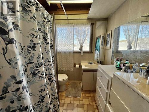 4759 Lavington Road, Quesnel, BC - Indoor Photo Showing Bathroom