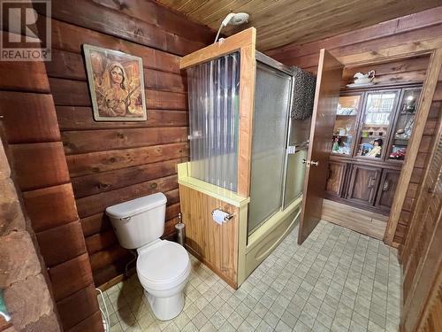 4759 Lavington Road, Quesnel, BC - Indoor Photo Showing Bathroom