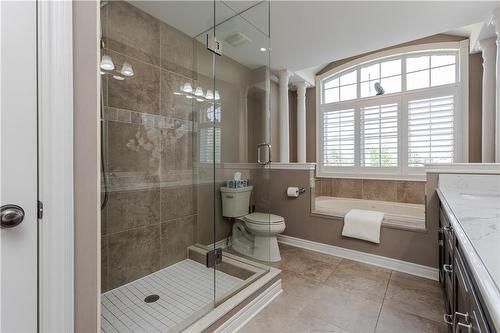 264 Dorchester Drive, Grimsby, ON - Indoor Photo Showing Bathroom