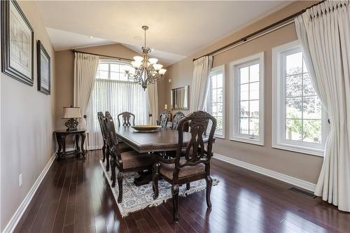 264 Dorchester Drive, Grimsby, ON - Indoor Photo Showing Dining Room