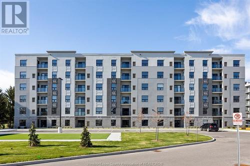 190 Main Street East Unit# 104, Kingsville, ON - Outdoor With Balcony With Facade