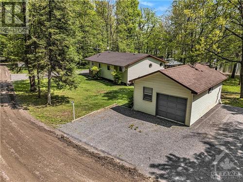 Garage converted to bunk house - 403 Pretties Island Road, Carleton Place, ON - Outdoor