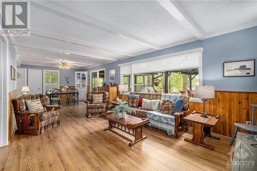 403 Pretties Island Road, Carleton Place, ON - Indoor Photo Showing Living Room