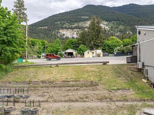 5689 97 Highway, Falkland, BC - Outdoor With View