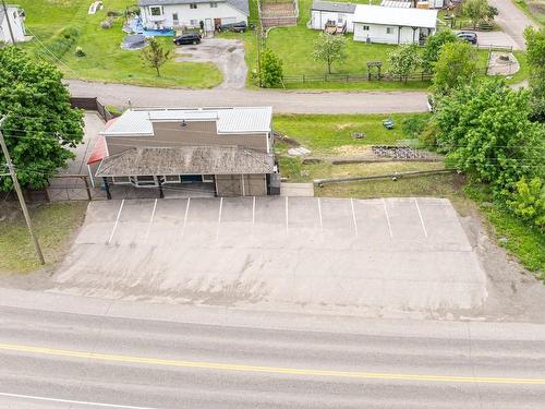 5689 97 Highway, Falkland, BC - Outdoor