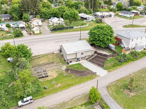 5689 97 Highway, Falkland, BC - Outdoor