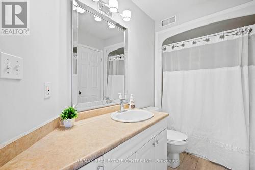 2 - 84 Everglade Crescent, Kitchener, ON - Indoor Photo Showing Bathroom