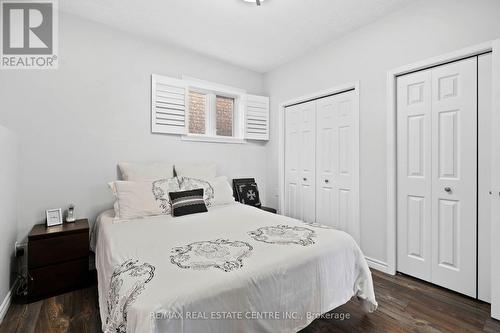 2 - 84 Everglade Crescent, Kitchener, ON - Indoor Photo Showing Bedroom
