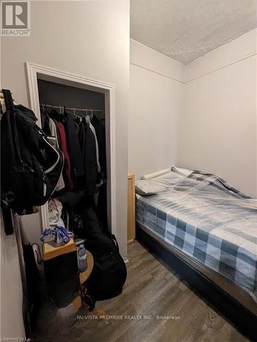702 Adelaide Street N, London, ON - Indoor Photo Showing Bedroom