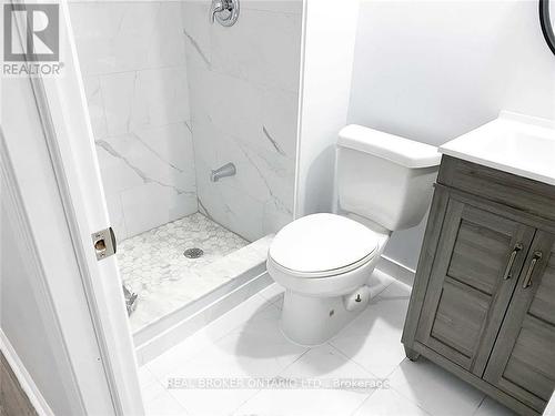434 Egerton Street, London, ON - Indoor Photo Showing Bathroom