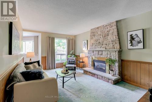 4440 Beacon Lane, Mississauga, ON - Indoor Photo Showing Living Room With Fireplace