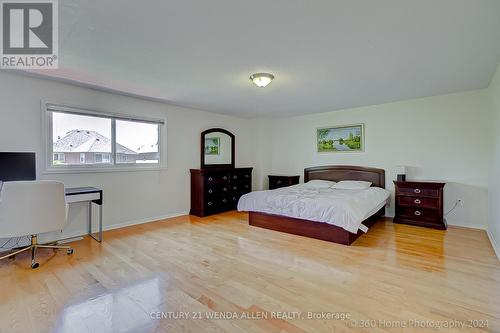 555 Loretta Court, Mississauga, ON - Indoor Photo Showing Bedroom