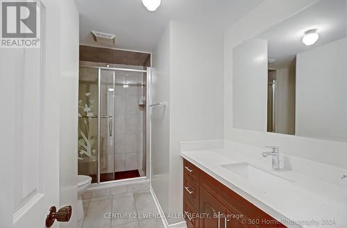 555 Loretta Court, Mississauga, ON - Indoor Photo Showing Bathroom