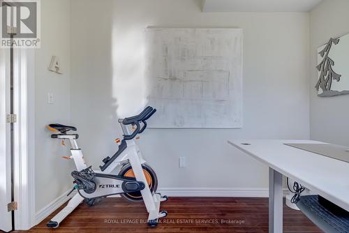 209 - 5070 Fairview Street, Burlington, ON - Indoor Photo Showing Gym Room