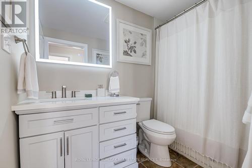 209 - 5070 Fairview Street, Burlington, ON - Indoor Photo Showing Bathroom