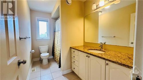 Main bath - 716 Doyon Avenue, Kanata, ON - Indoor Photo Showing Bathroom