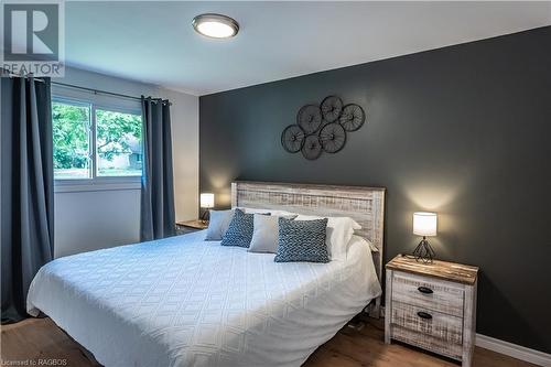 Primary Bedroom - 1390 8Th Avenue W, Owen Sound, ON - Indoor Photo Showing Bedroom