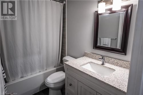 Main Floor 4pc Bathroom - 1390 8Th Avenue W, Owen Sound, ON - Indoor Photo Showing Bathroom