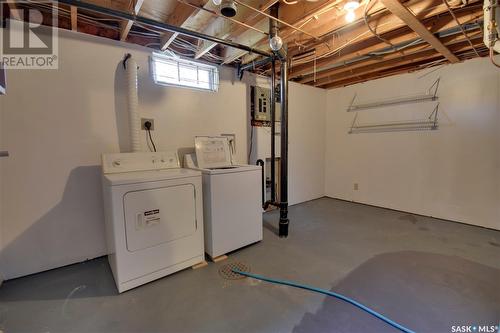 269 Meighen Crescent, Saskatoon, SK - Indoor Photo Showing Laundry Room