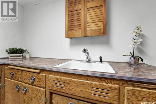 1609 Cumberland Avenue S, Saskatoon, SK - Indoor Photo Showing Kitchen