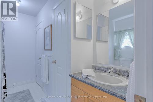 803 Hemlock Street, Peterborough, ON - Indoor Photo Showing Bathroom