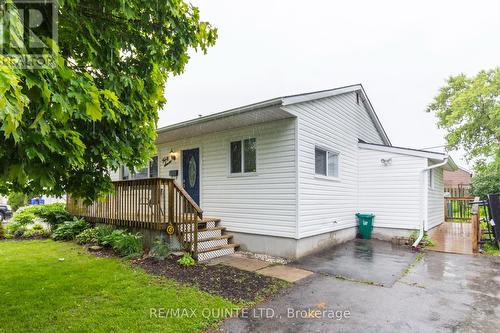 47 Valleyview Crescent, Belleville, ON - Outdoor