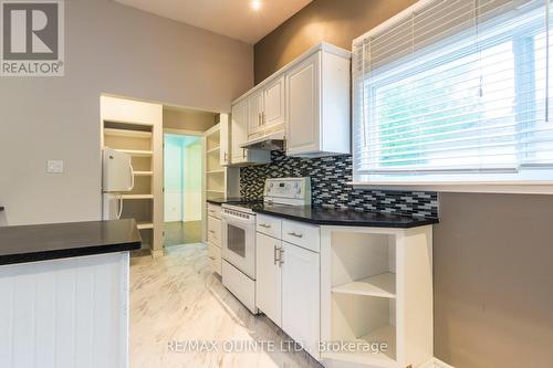 47 Valleyview Crescent, Belleville, ON - Indoor Photo Showing Kitchen