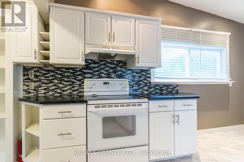 47 Valleyview Crescent, Belleville, ON - Indoor Photo Showing Kitchen