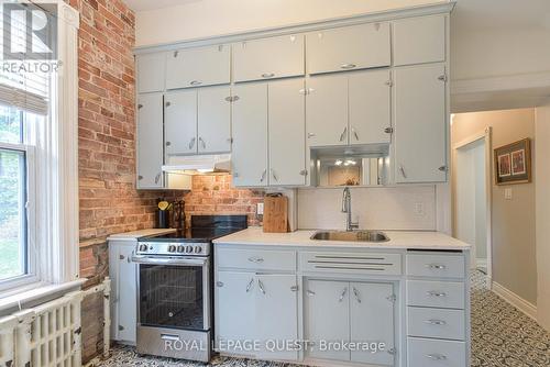 120 Brant Street E, Orillia, ON - Indoor Photo Showing Kitchen