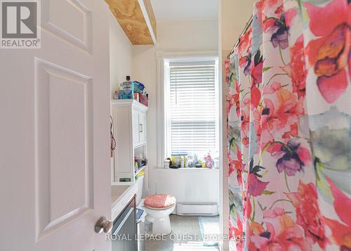 120 Brant Street E, Orillia, ON - Indoor Photo Showing Bathroom