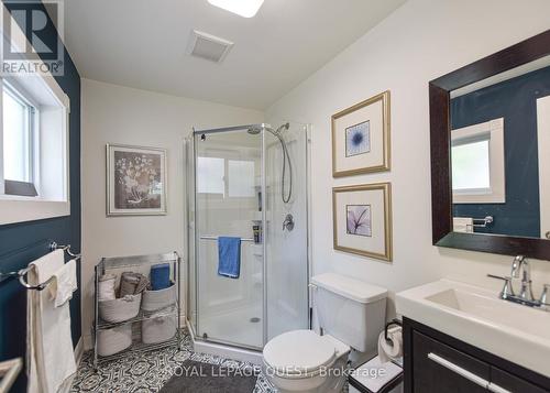 120 Brant Street E, Orillia, ON - Indoor Photo Showing Bathroom