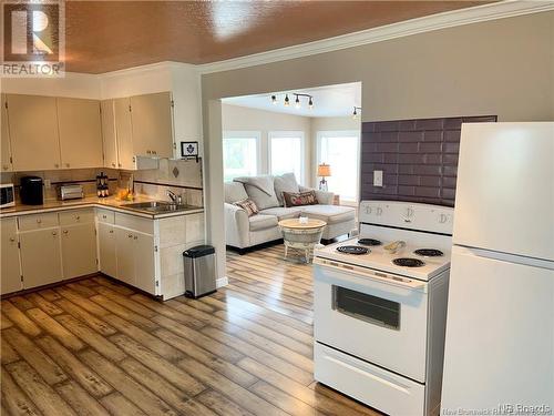 4 Rue Gregg, Baie-Sainte-Anne, NB - Indoor Photo Showing Kitchen With Double Sink