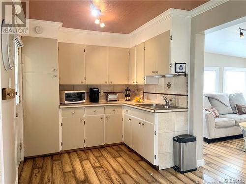 4 Rue Gregg, Baie-Sainte-Anne, NB - Indoor Photo Showing Kitchen With Double Sink