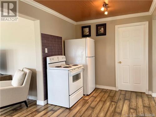 4 Rue Gregg, Baie-Sainte-Anne, NB - Indoor Photo Showing Kitchen