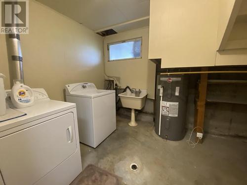 4724 Tuck Avenue, Terrace, BC - Indoor Photo Showing Laundry Room