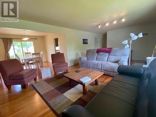 4724 Tuck Avenue, Terrace, BC - Indoor Photo Showing Bedroom