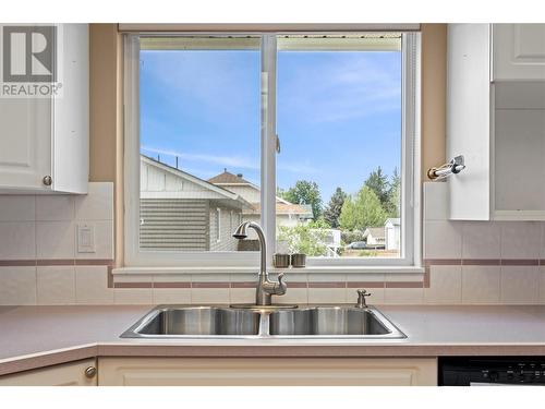 3424 Springview Place Lot# 22, Armstrong, BC - Indoor Photo Showing Kitchen With Double Sink