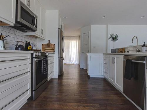 1057 Little Shuswap Lake Road, Chase, BC - Indoor Photo Showing Kitchen