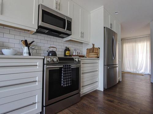 1057 Little Shuswap Lake Road, Chase, BC - Indoor Photo Showing Kitchen