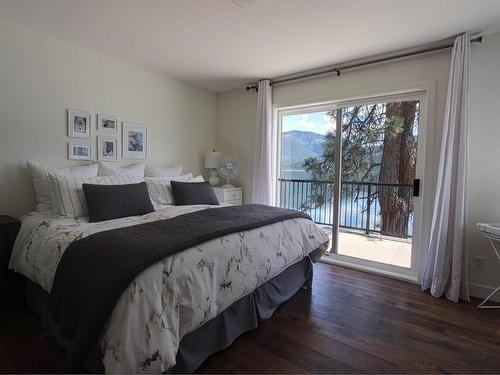 1057 Little Shuswap Lake Road, Chase, BC - Indoor Photo Showing Bedroom