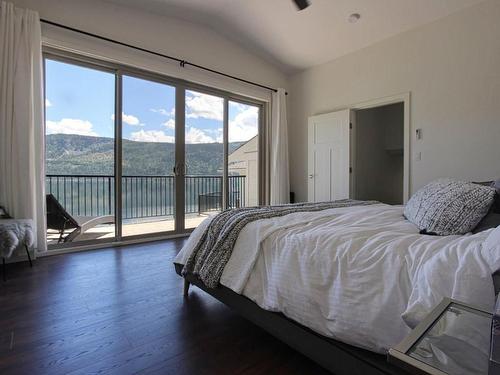 1057 Little Shuswap Lake Road, Chase, BC - Indoor Photo Showing Bedroom