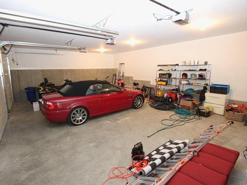 1057 Little Shuswap Lake Road, Chase, BC - Indoor Photo Showing Garage