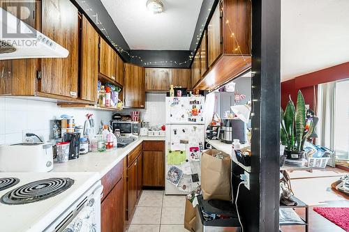 3725 Renfrew Street, Vancouver, BC - Indoor Photo Showing Kitchen