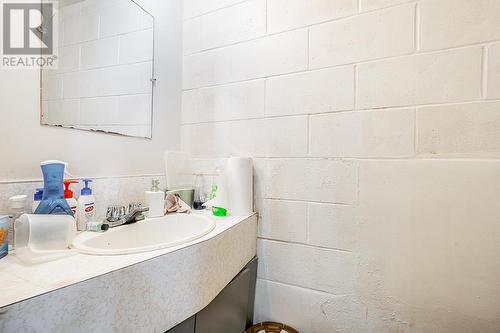 3725 Renfrew Street, Vancouver, BC - Indoor Photo Showing Bathroom
