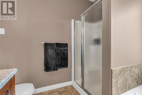 303 Brookside Drive, Warman, SK - Indoor Photo Showing Bathroom