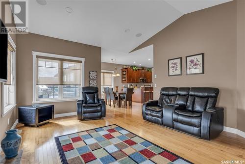 303 Brookside Drive, Warman, SK - Indoor Photo Showing Living Room