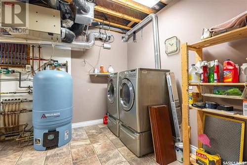 303 Brookside Drive, Warman, SK - Indoor Photo Showing Laundry Room