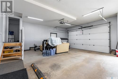 303 Brookside Drive, Warman, SK - Indoor Photo Showing Garage