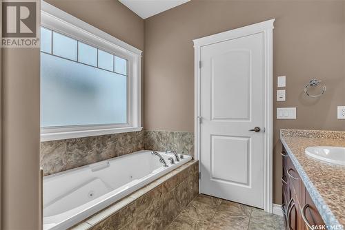 303 Brookside Drive, Warman, SK - Indoor Photo Showing Bathroom