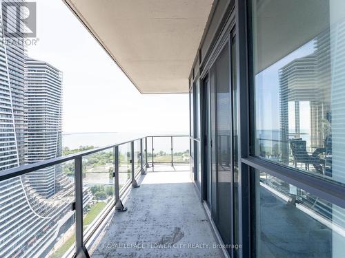 3609 - 2200 Lakeshore Boulevard W, Toronto, ON - Outdoor With Balcony With Exterior